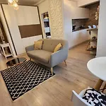 公寓 Garsoniera Argedava *