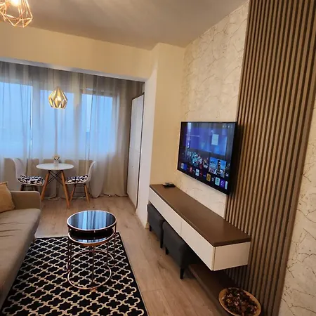 アパート Garsoniera Argedava ブカレスト