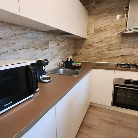 Garsoniera Argedava Apartamento