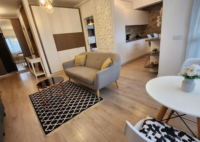 Apartment Garsoniera Argedava *